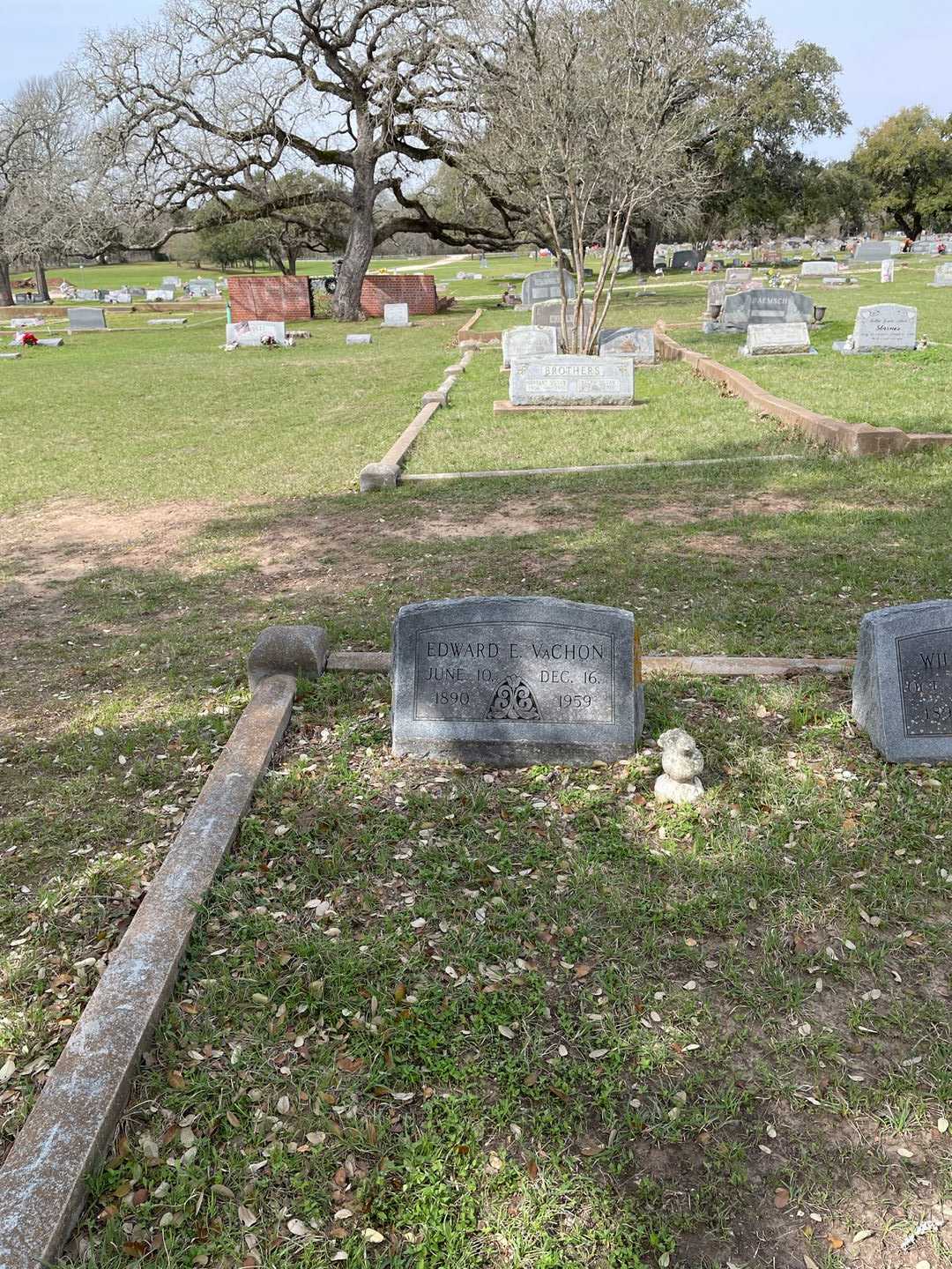 Edward E. VaChon's grave. Photo 2
