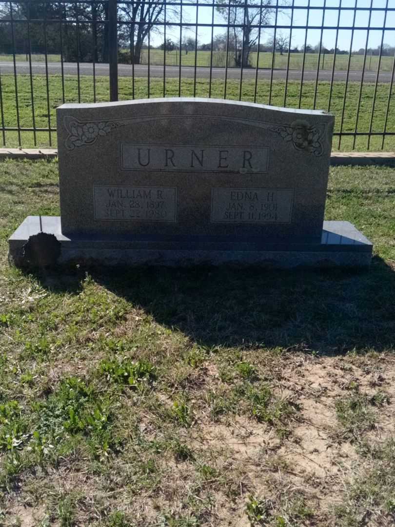 William Robert Urner's grave. Photo 1
