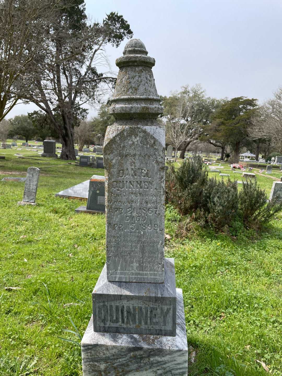 Daniel Quinney's grave. Photo 1