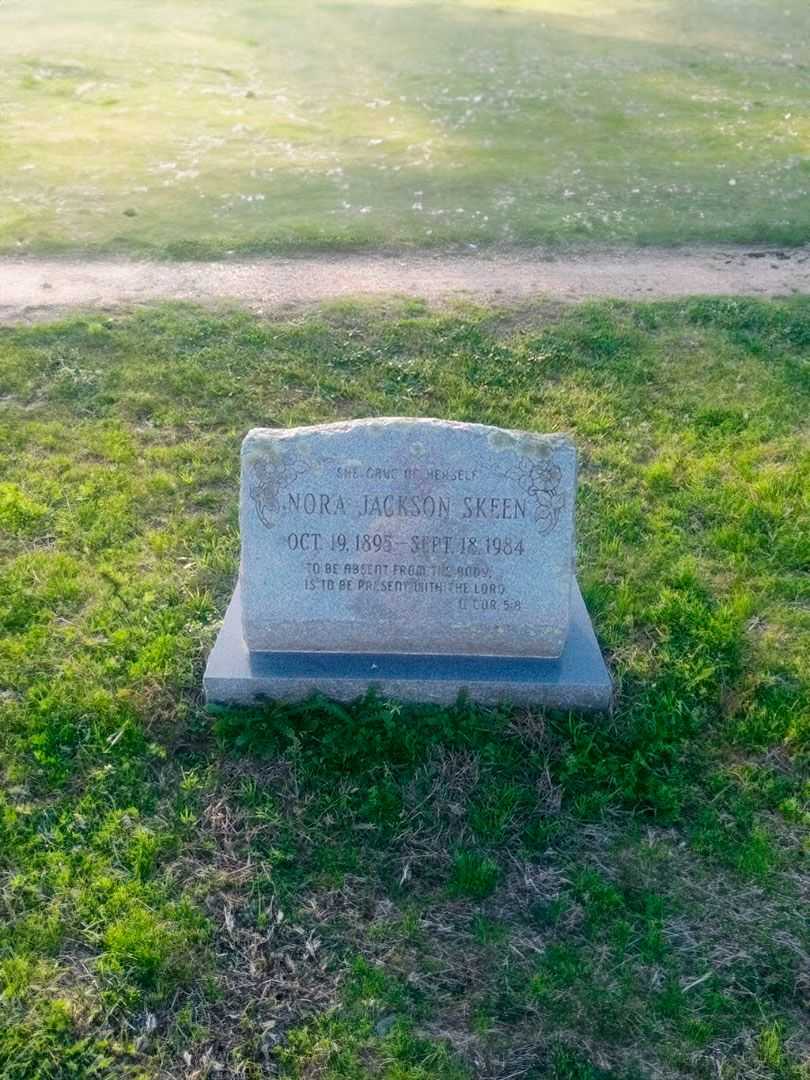 Nora Jackson Skeen's grave. Photo 2
